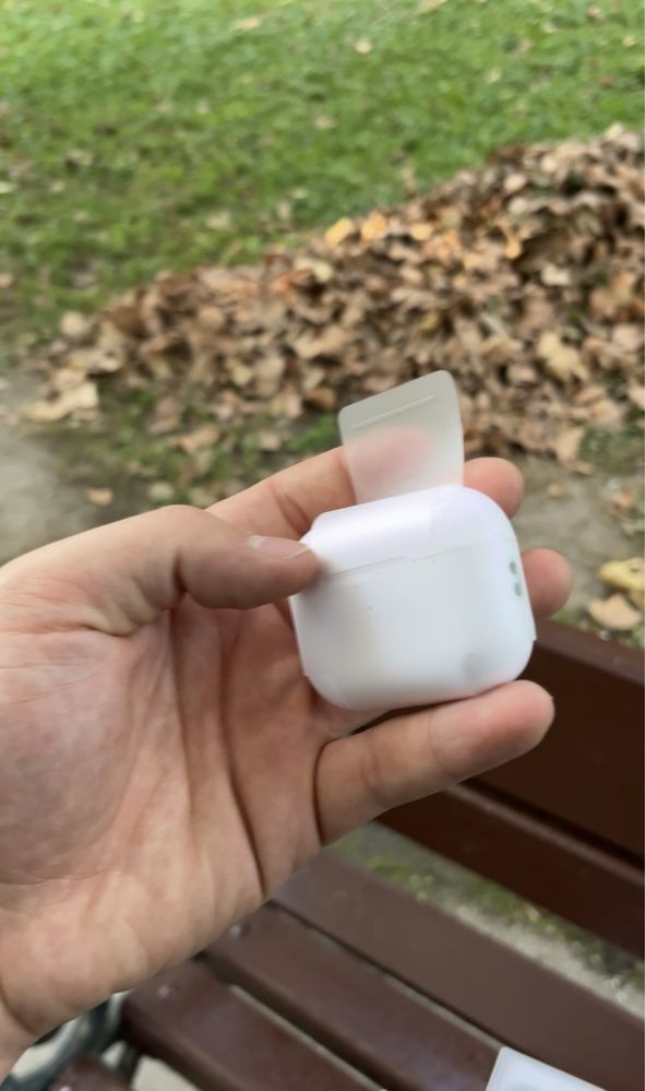 “Airpods Pro 2” не пипан и не отворен