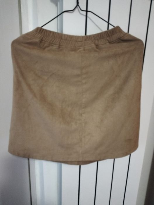 Fusta piele întoarsă