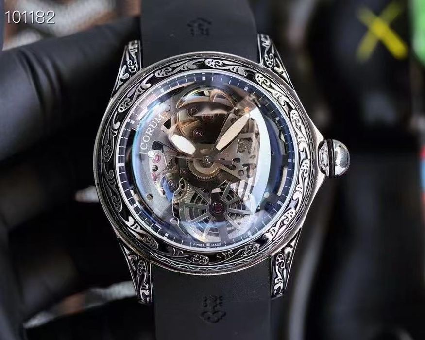 Часы от марка Corum автоподзавод