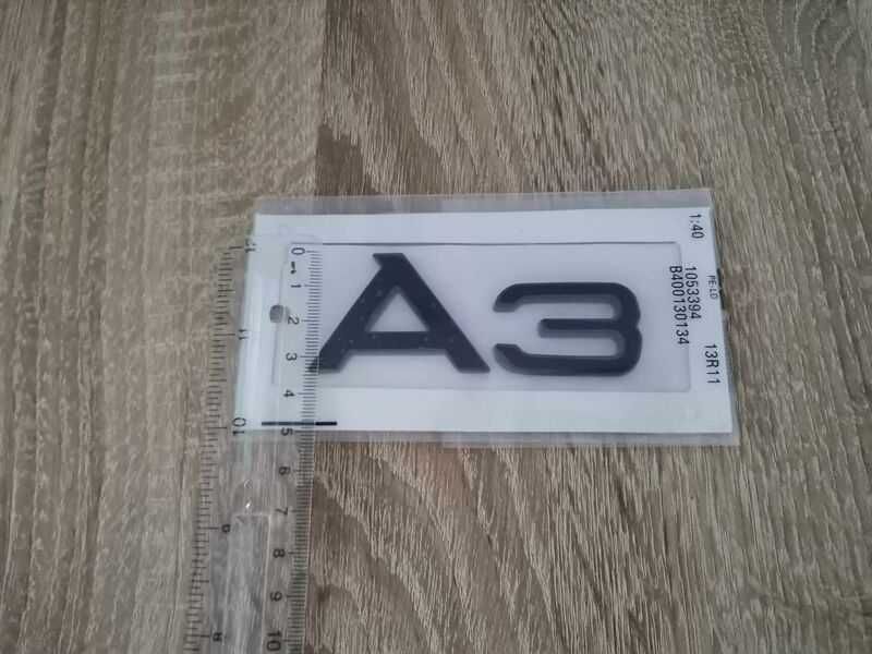 черна емблема Audi A3