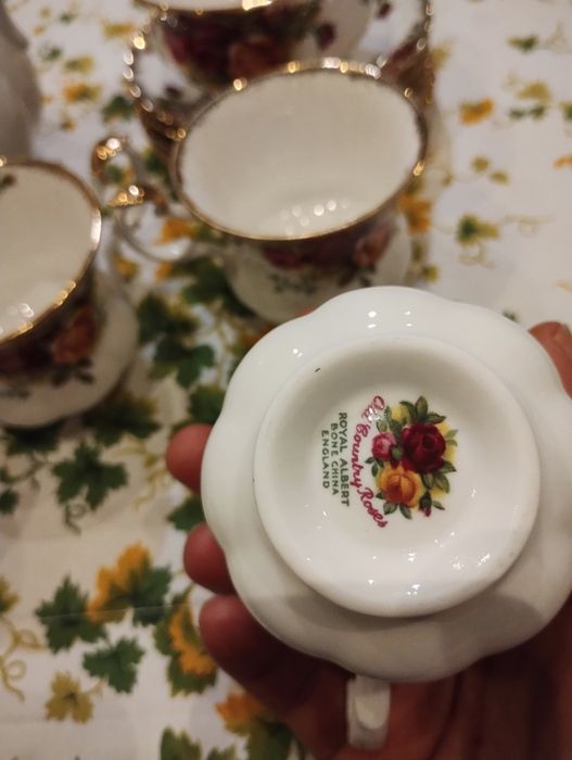 Old country roses за кафе