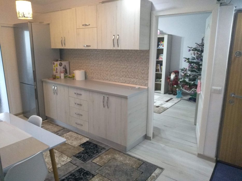 Targu Jiu Nord Strada Zambilelor 2 decomandate 80000 euro