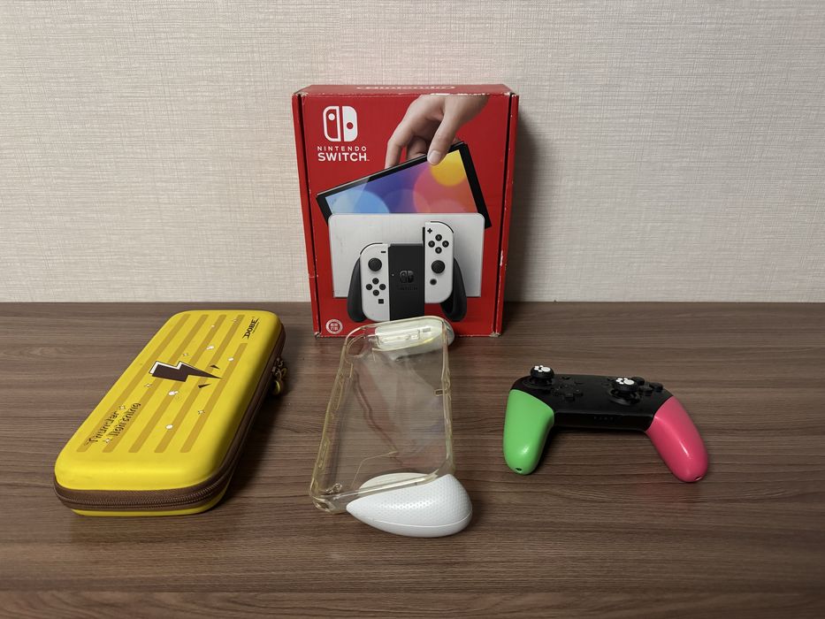 Прошитый Nintendo Switch Oled + 35 Игр и Аксессуары