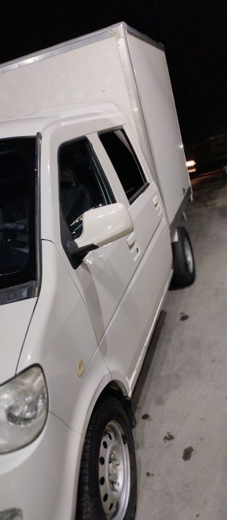 Lifan dubil kabina sotiladi