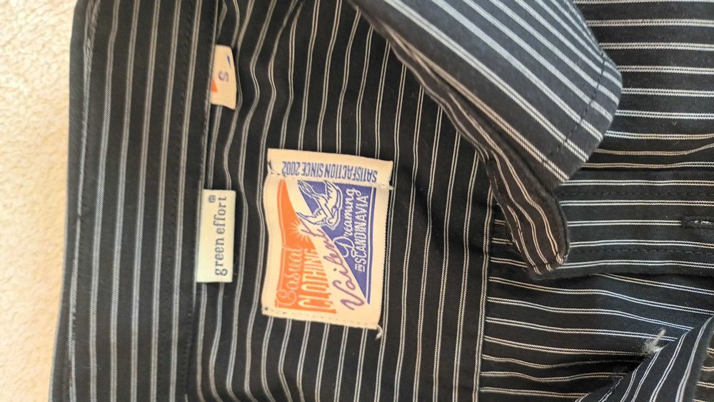 Мъжки ризи размер S. Ризите са запазени, в много добро състояние.