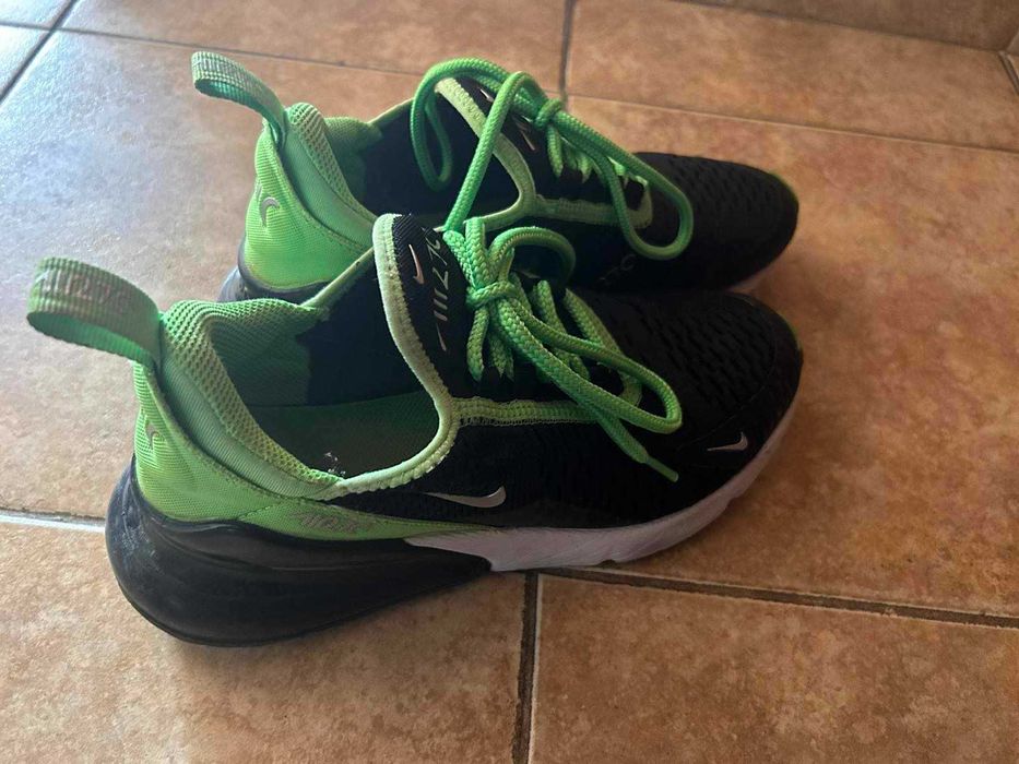 Маратонки Nike Air Max 270