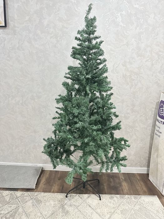 Продам елку высота 1,80