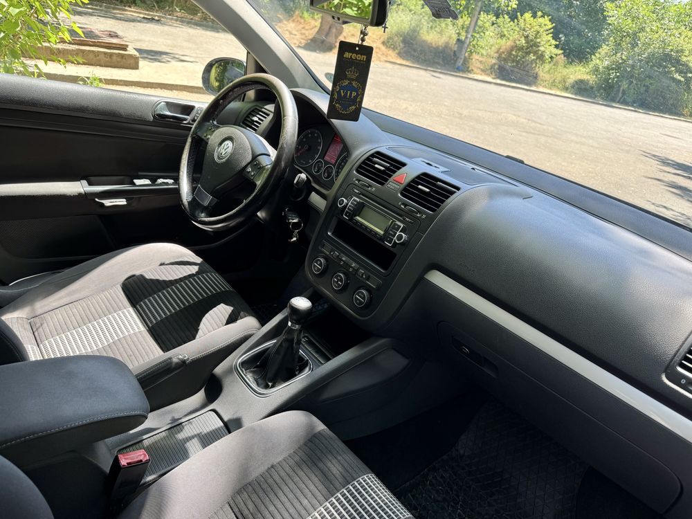 Volkswagen Golf 5 - Model United
