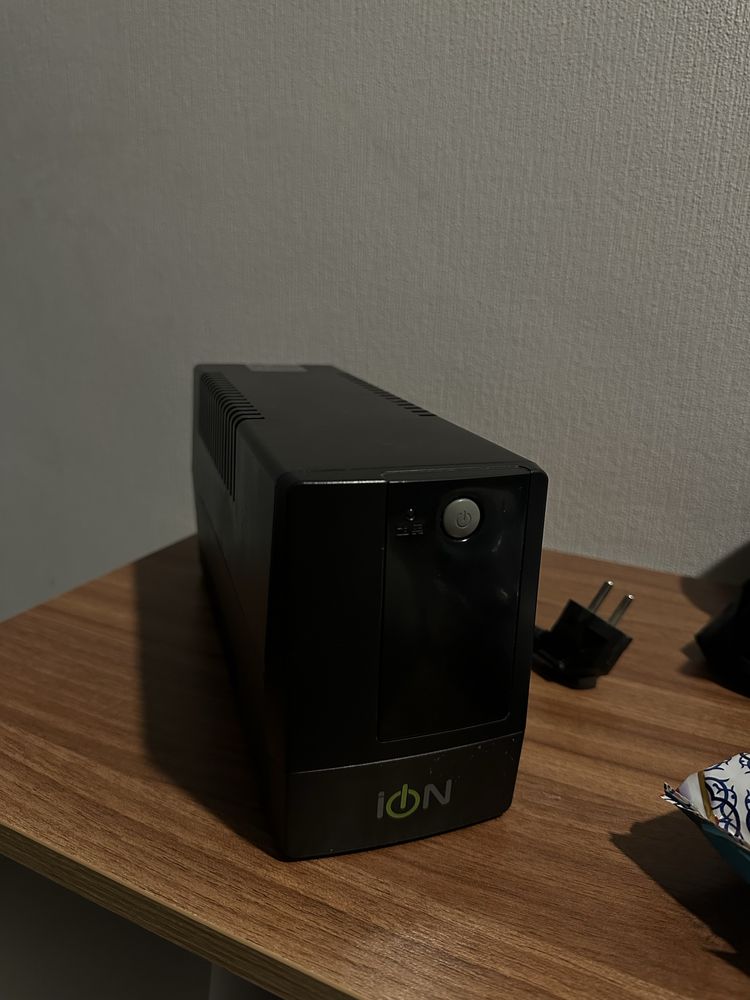 UPS ION A-600 (600VA) 7 Ah x 1