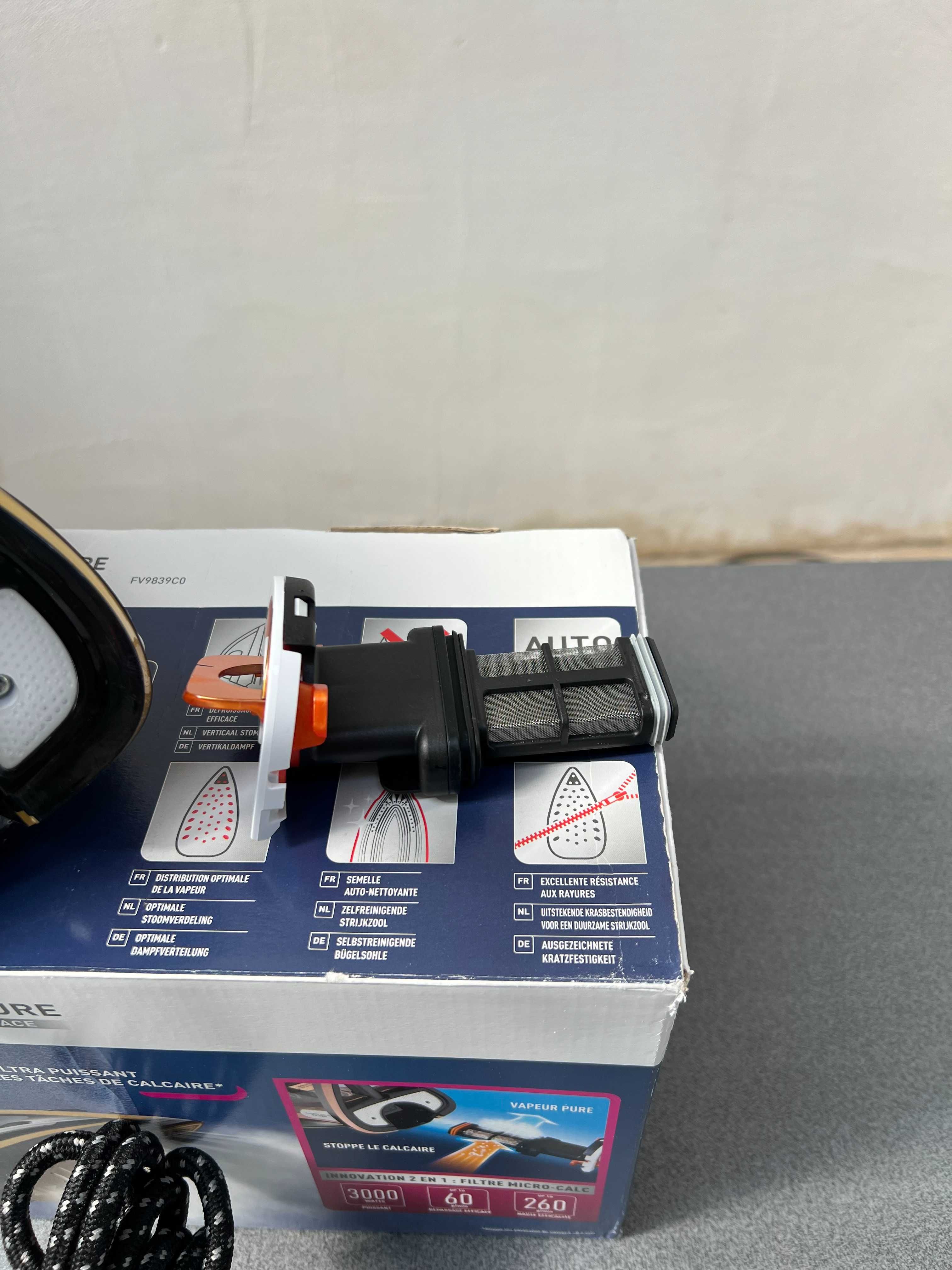 Парна ютия Calor Ultimate Pure Steam FV9839C0 , 3000W