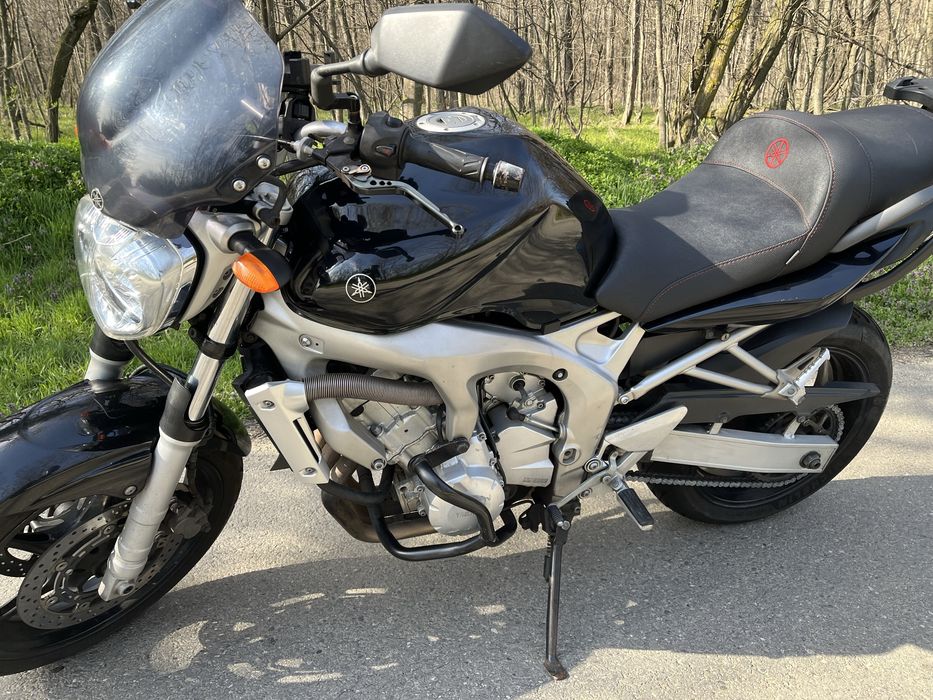 Yamaha FZ6-N Fazer