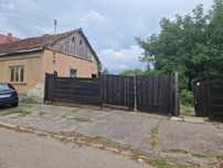 Vand casa cu teren