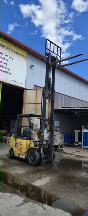 Продава се газокар CATERPILLAR GP25K
