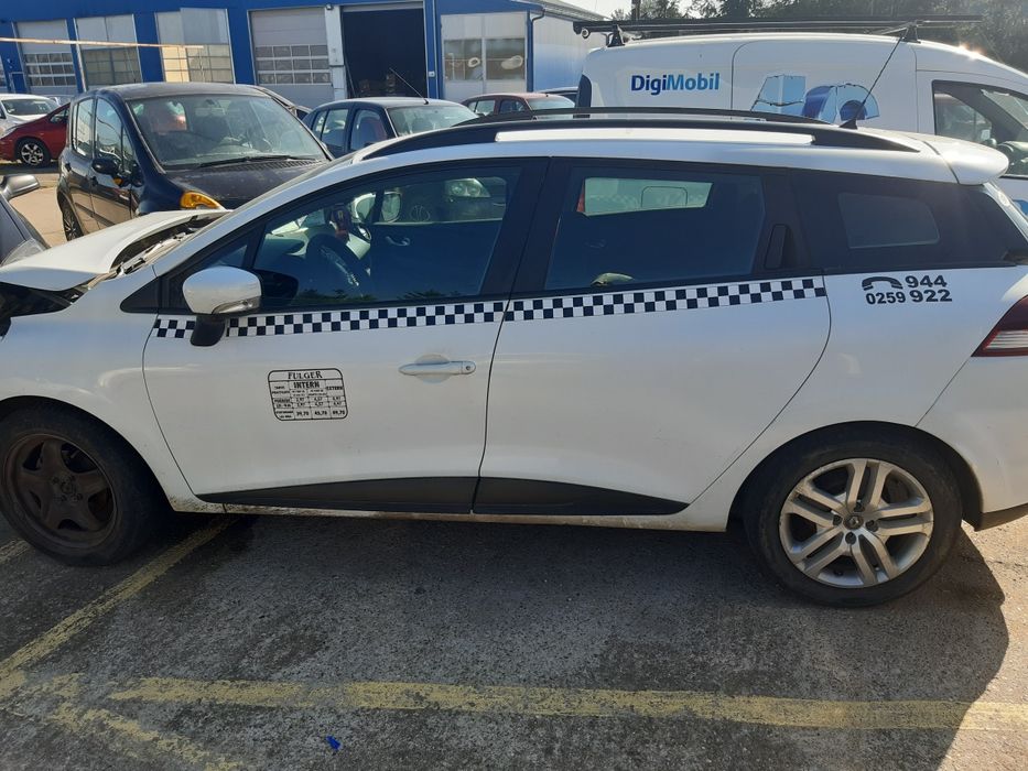 De vanzare renault  clio 0.9 benzina avariata