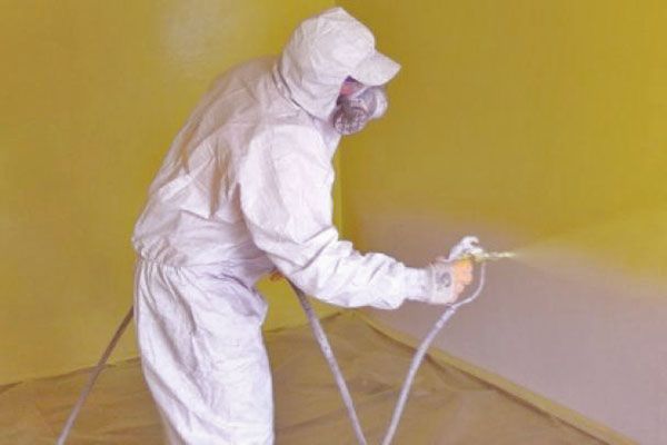 Покраска безвоздушным аппаратом малярные работы левкас