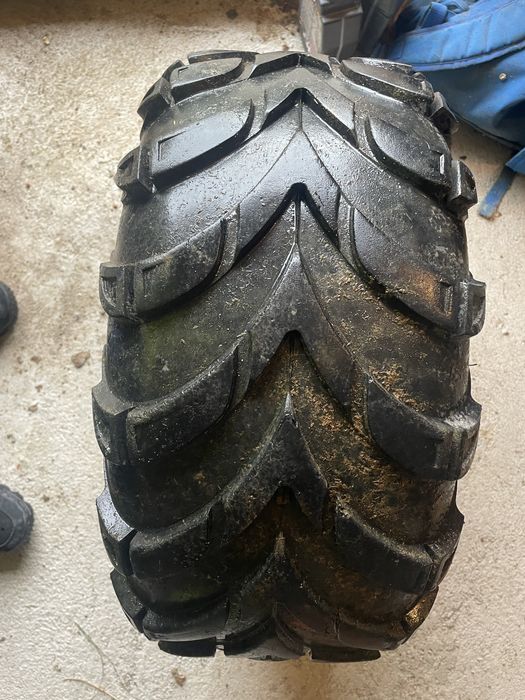 Cauciucuri atv 25x10-12 si 25x8-12