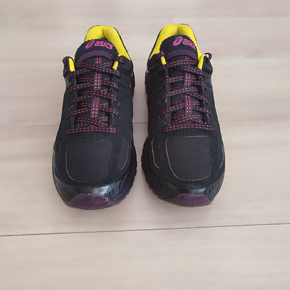 Asics Fuji Artack 5 Gore tex.