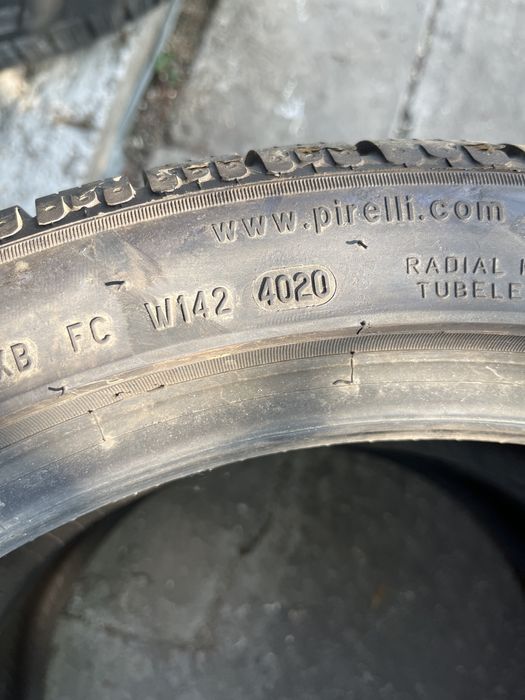 Зимни гуми 235/40/19