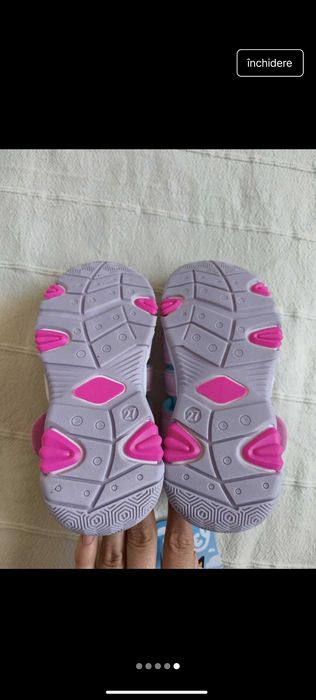 Sandale cu luminițe Bluey - măsura 27/ 17,5cm lungime