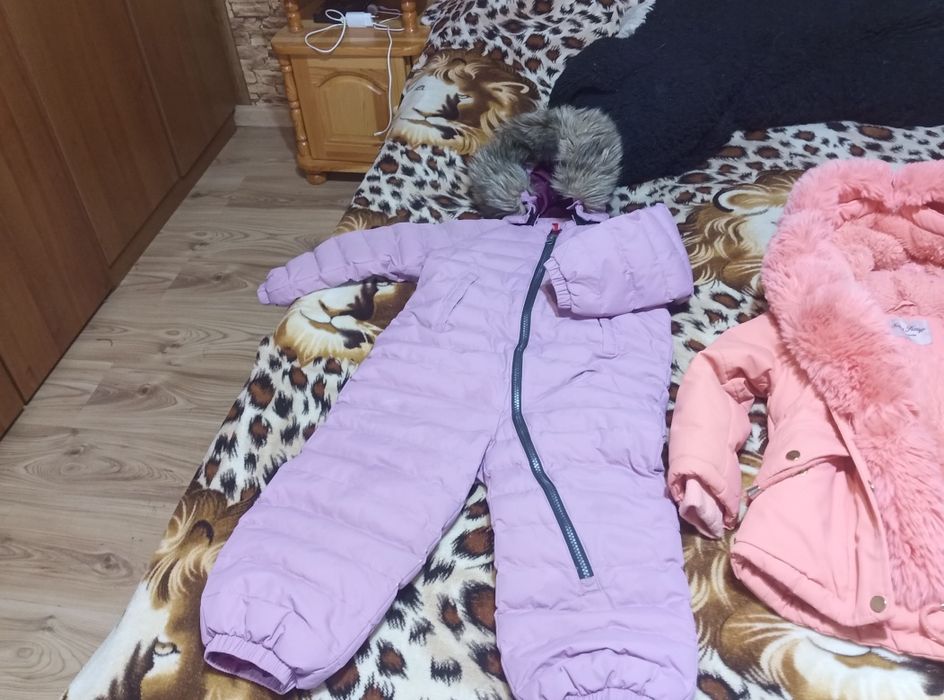Детски якета и космонавт