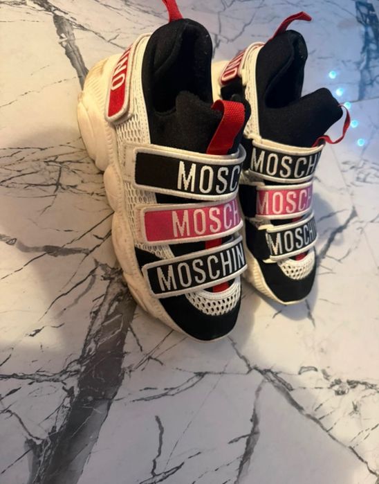Papuci  moschino