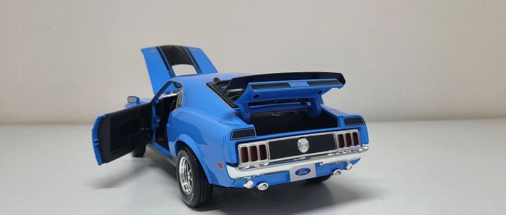 Machetă Ford Mustang Mach1 1/18 Maisto