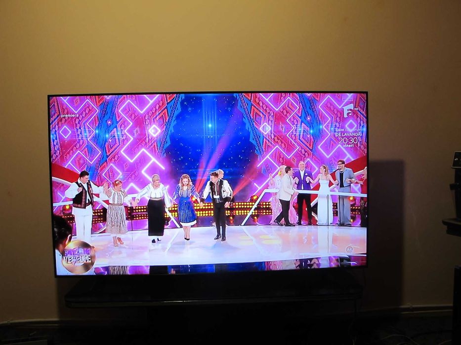 Televizor QLED Samsung 164cm model GQ65Q60