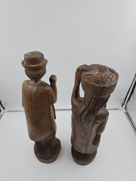 Sculpturi lemn statuete