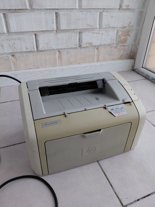 Продам принтер HP Laserjet 1020