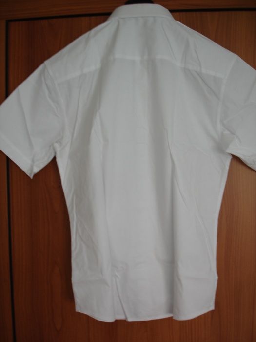 Мъжка бяла риза с къс ръкав размер М