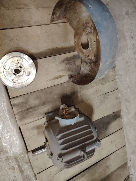 Продам готовый наждак. Точильный станок.