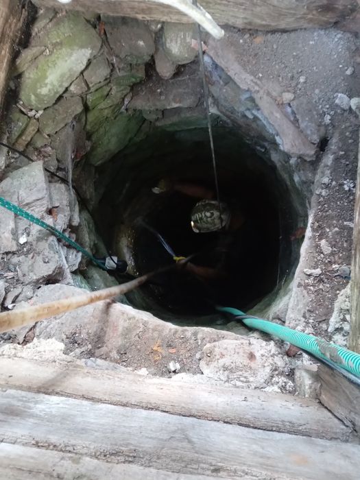 Curat decomatat dezinfectari fântâni la nr