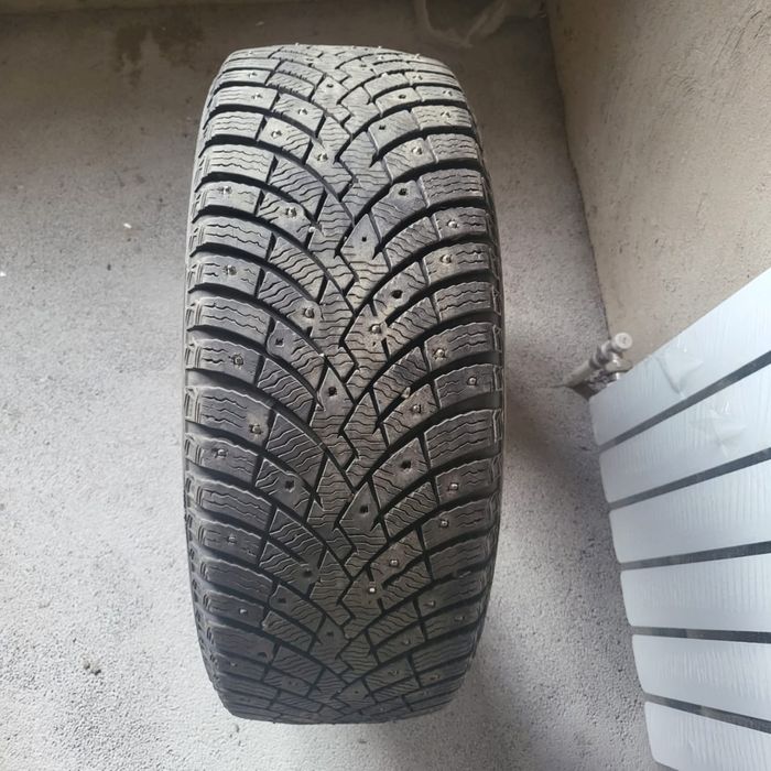 215/55 R17 Зимняя резина Камри в хорошем состоянии
