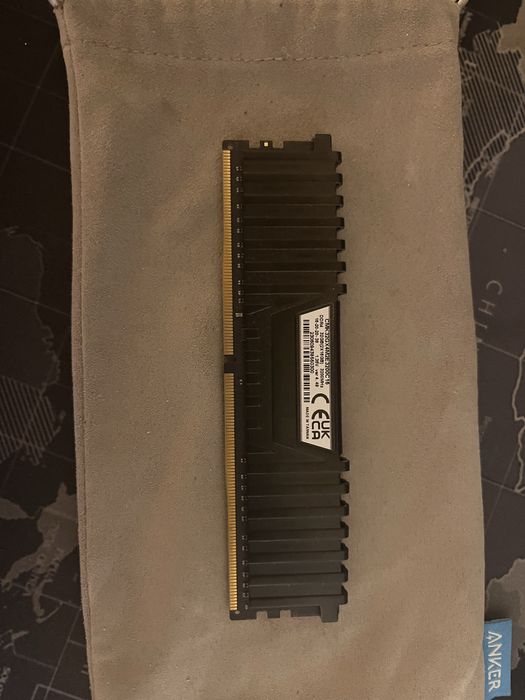 Memorie ram ddr4  32gb cl16 3200MHz