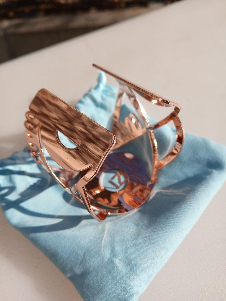 Bratara Kenzo World rose-gold, impecabila