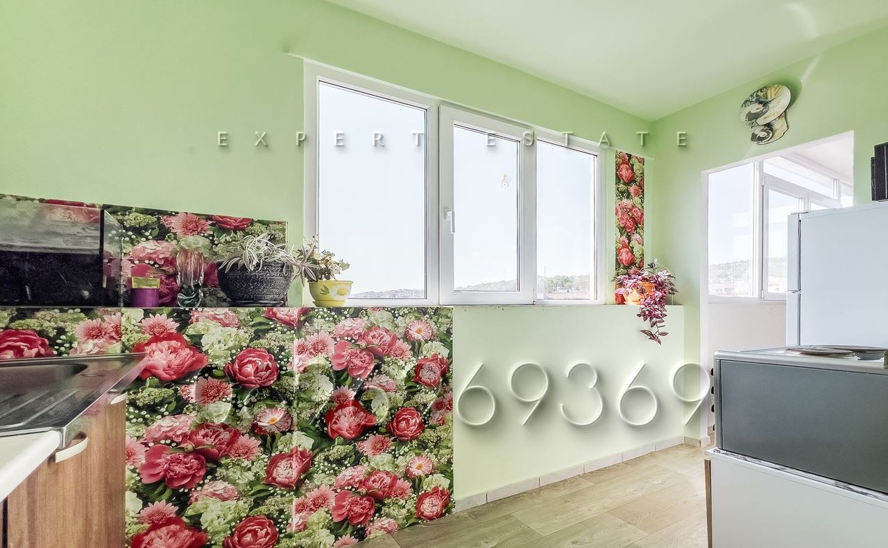Продава се Двустаен апартамент в Варна, Възраждане 1 - 55 кв.м за 1306 €/кв.м - Снимка #2