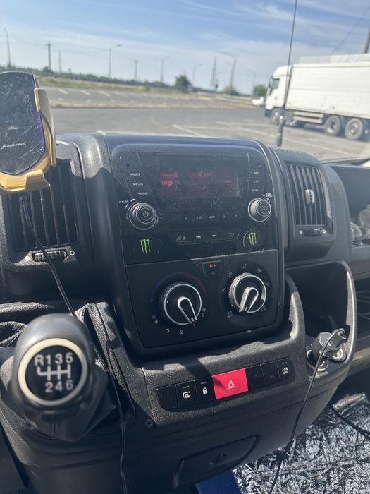 Peugeot boxer 3.0 iveco 10 europaleti cu lift