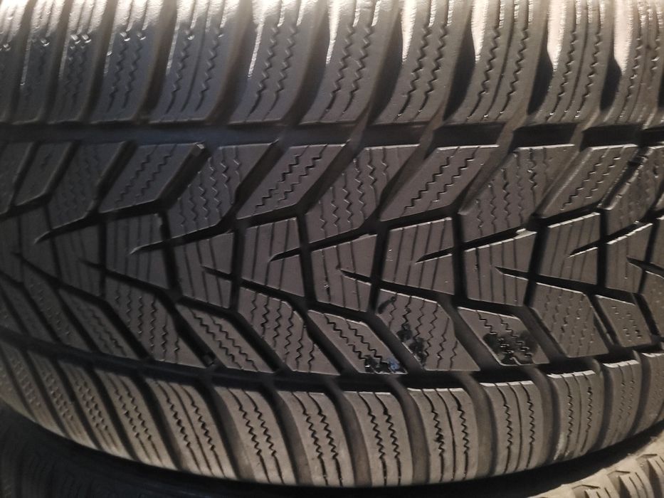 225 35 19 Anvelope de iarnă Hankook Dot  26.22
