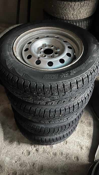 Продам зимние шины с дисками р14