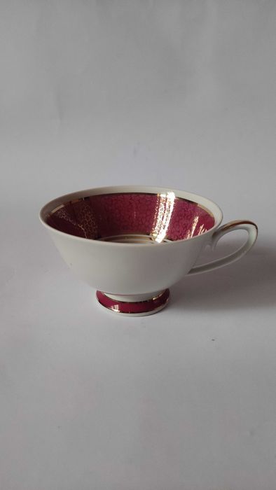 Един прекрасен троен сет за чай/дълго кафе от фин порцелан