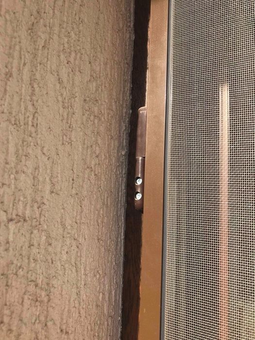 Plase de protectie impotriva insectelor