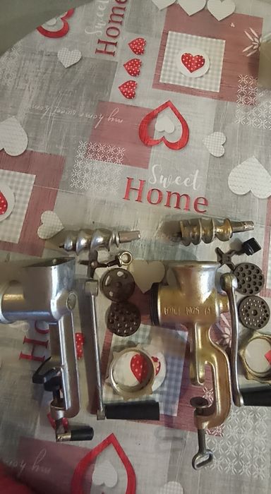 Ръчни мелачки за зеленчуци и месо