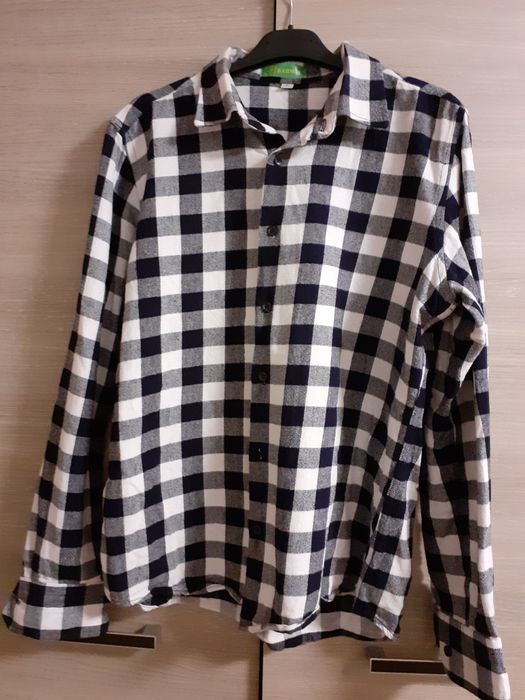 Cămăși pentru băieți. S,M,L,XL,XS