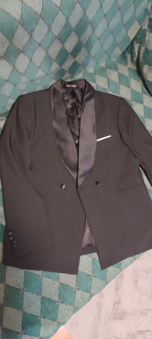 Oferta Sacou nou model deosebit in 6 nasturi marimea L,XL  colectia no