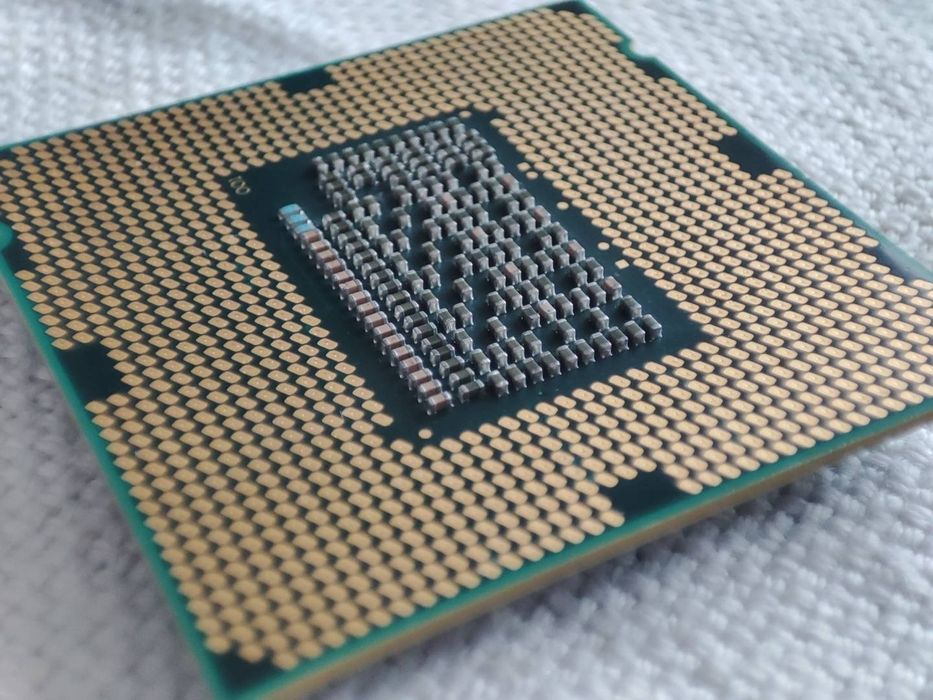 Компютър HP Pro 3400 MT i5 2500K / 8GB ram / 250gb hdd + Монитор HP 19