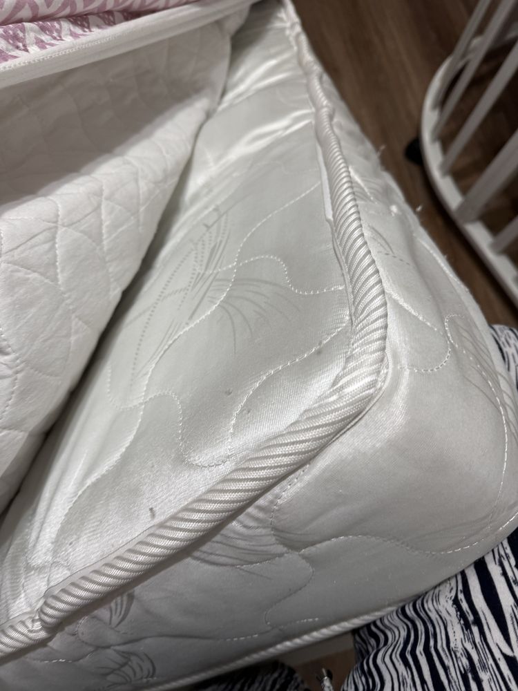 Продам кровать с матрасом