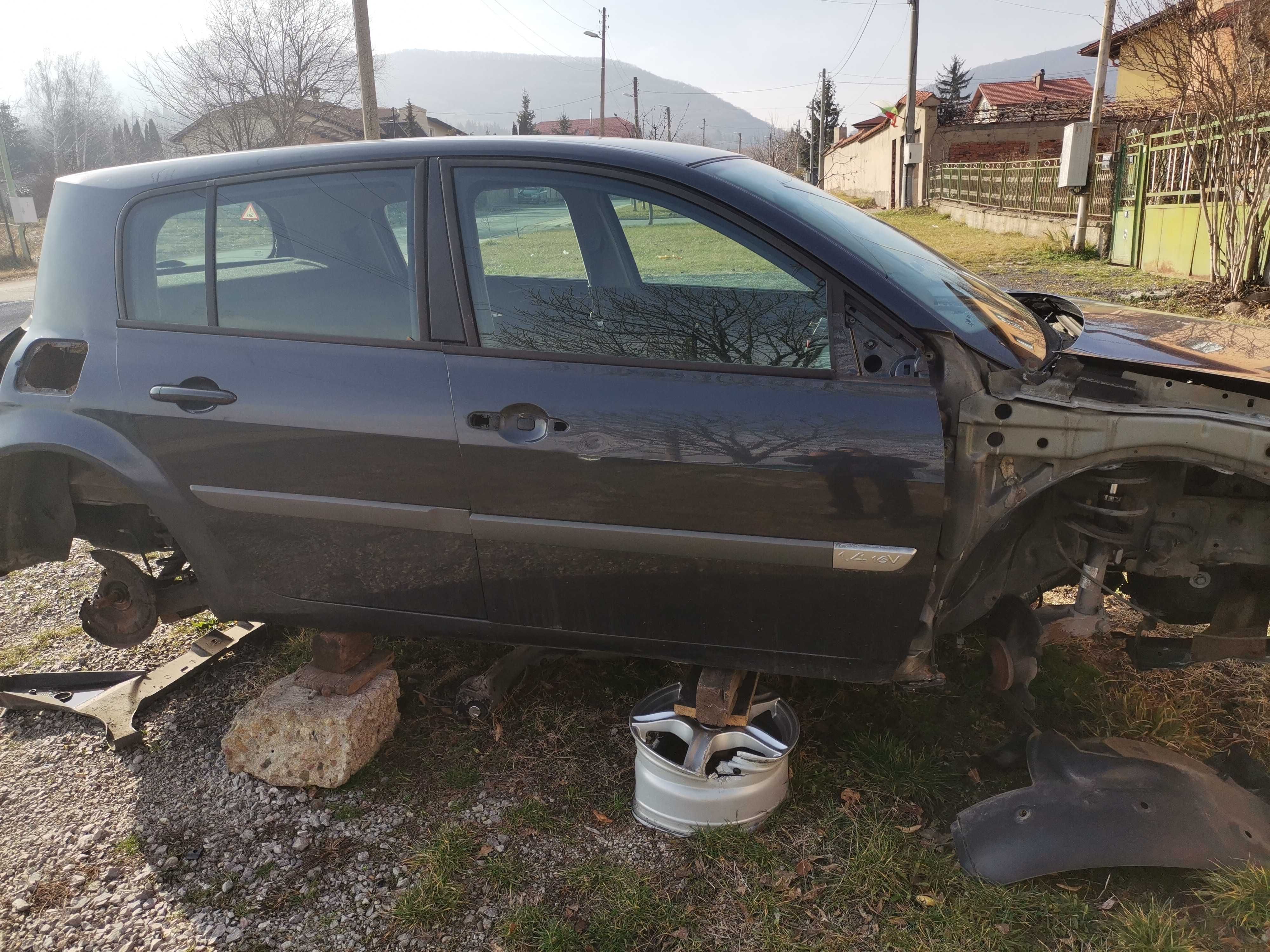 Рено меган 2 1.4 16в на части