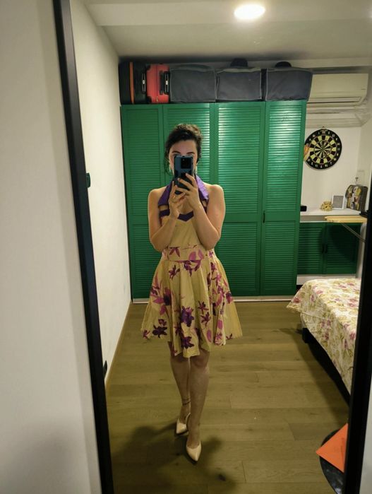 Rochie stil anii '50, spatele gol