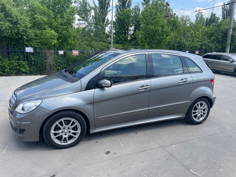 Vand Mercedes B 200