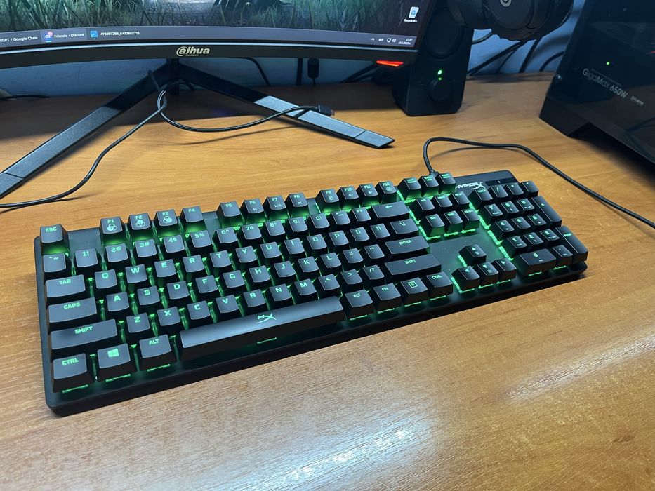 HyperX Alloy Origins (Aqua Tactile switches)